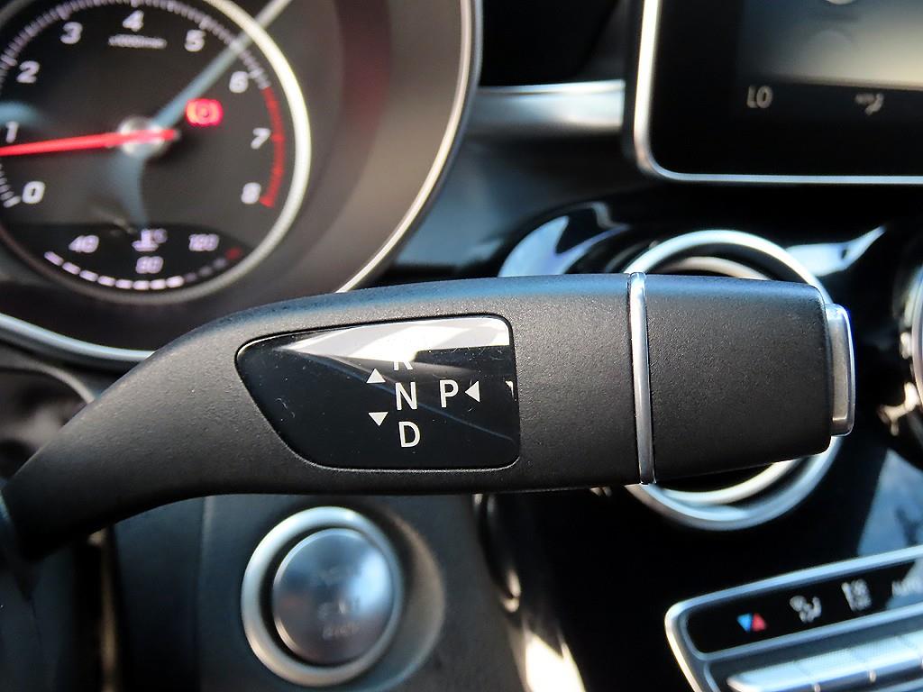 Mercedes-Benz C-Class — photo 11