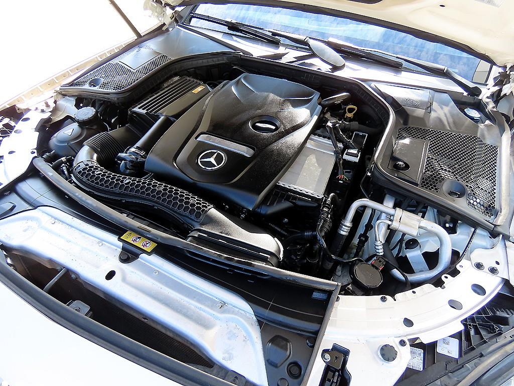 Mercedes-Benz C-Class — photo 18