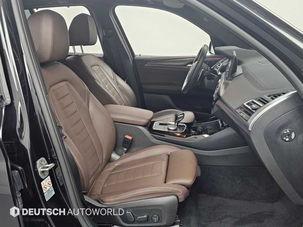 BMW X3 — photo 10