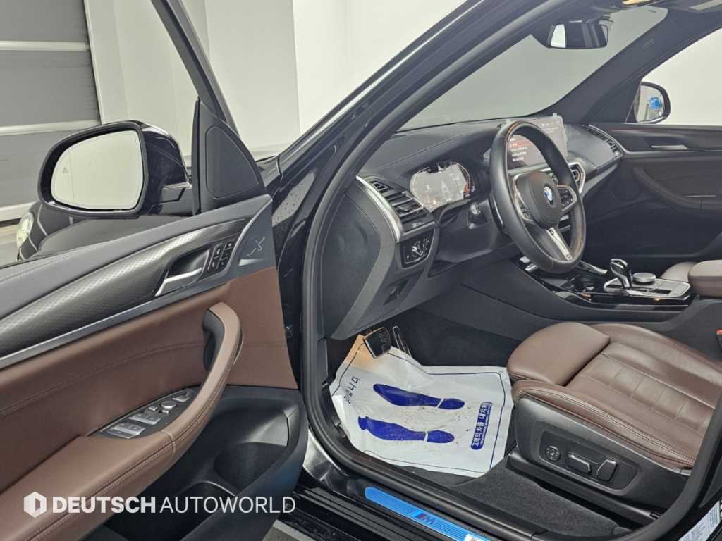 BMW X3 — photo 11
