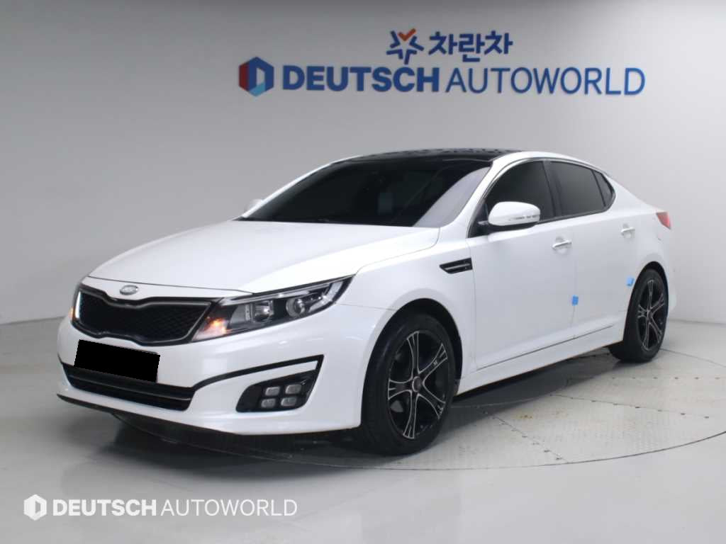 Kia K5 — photo 01