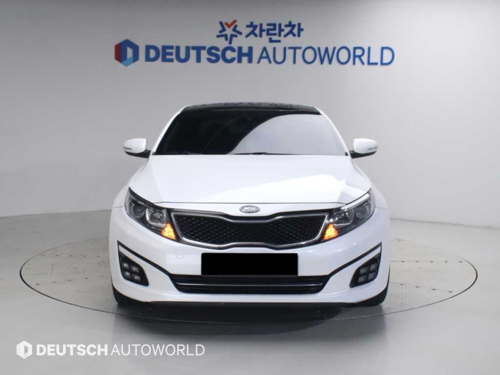 Kia K5 — photo 03