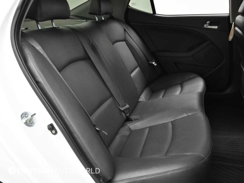 Kia K5 — photo 12