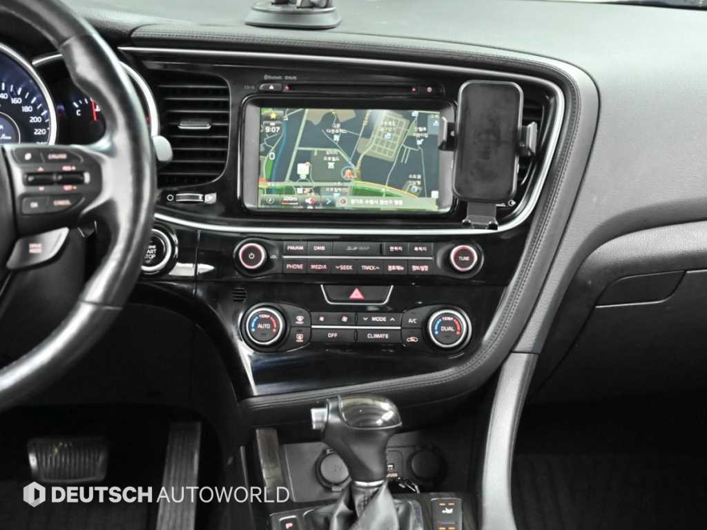 Kia K5 — photo 14