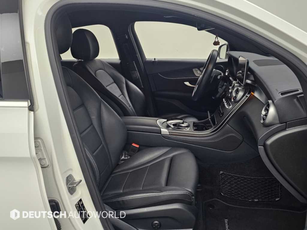 Mercedes-Benz GLC-Class — photo 10