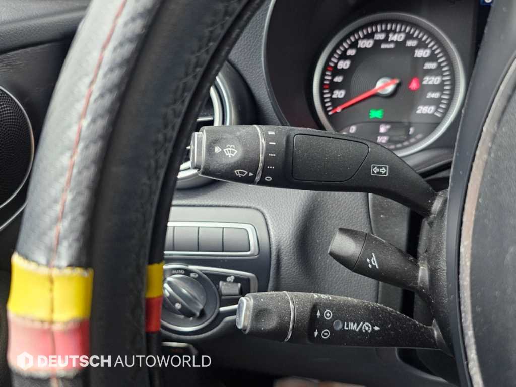 Mercedes-Benz GLC-Class — photo 17