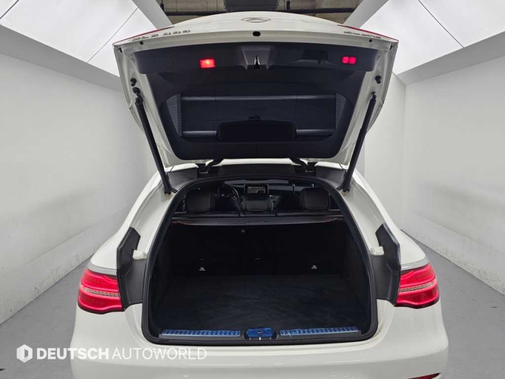 Mercedes-Benz GLC-Class — photo 19