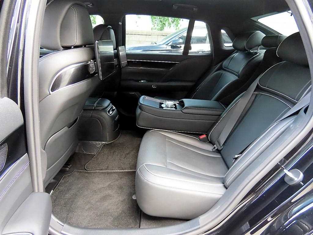 Genesis G90 — photo 06