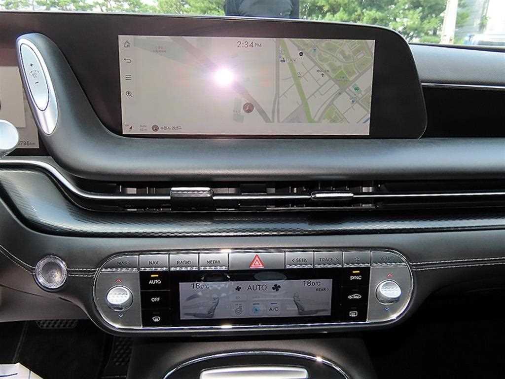 Genesis G90 — photo 13