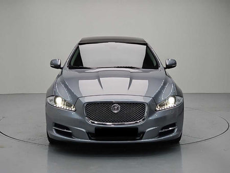 Jaguar XJ — photo 02