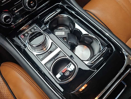Jaguar XJ — photo 08