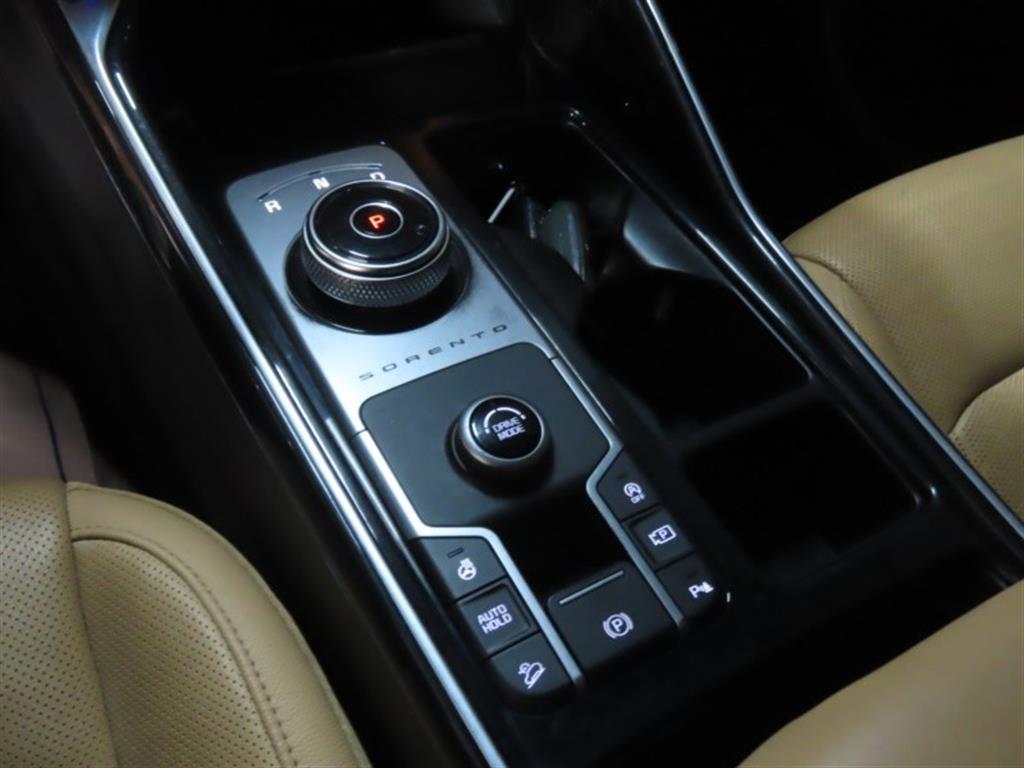 Kia Sorento — photo 06