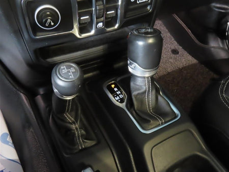 Jeep Wrangler — photo 06