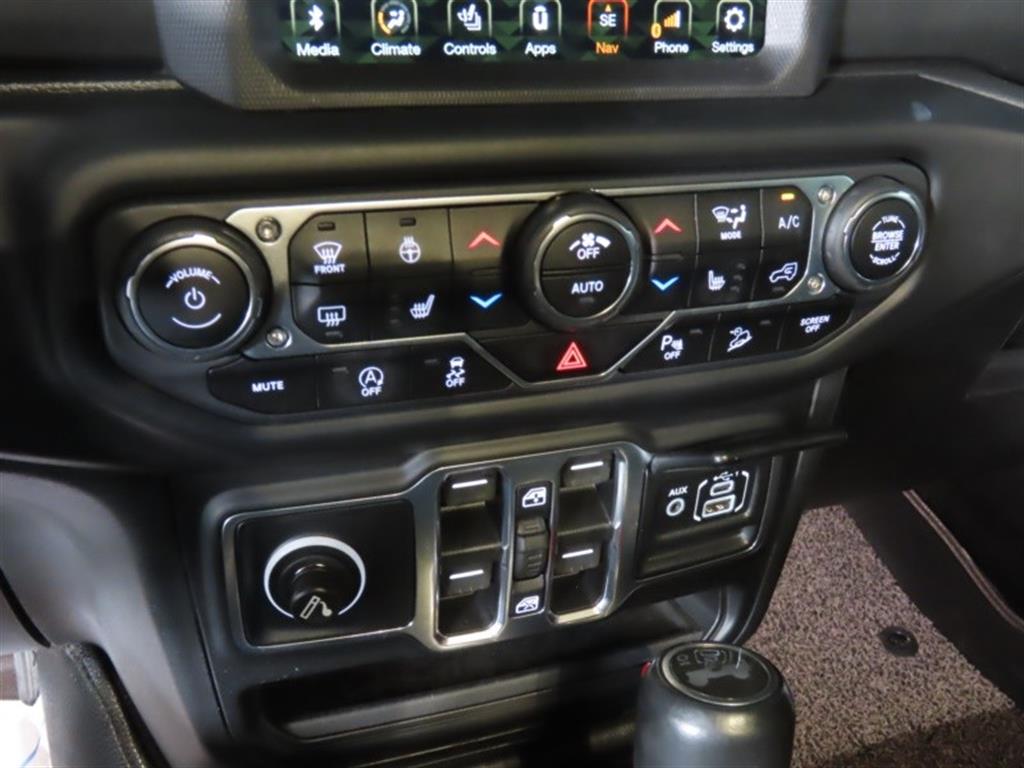 Jeep Wrangler — photo 07