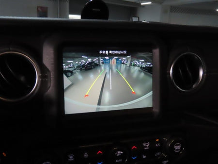 Jeep Wrangler — photo 09