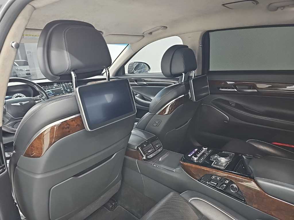 Genesis EQ900 — photo 17