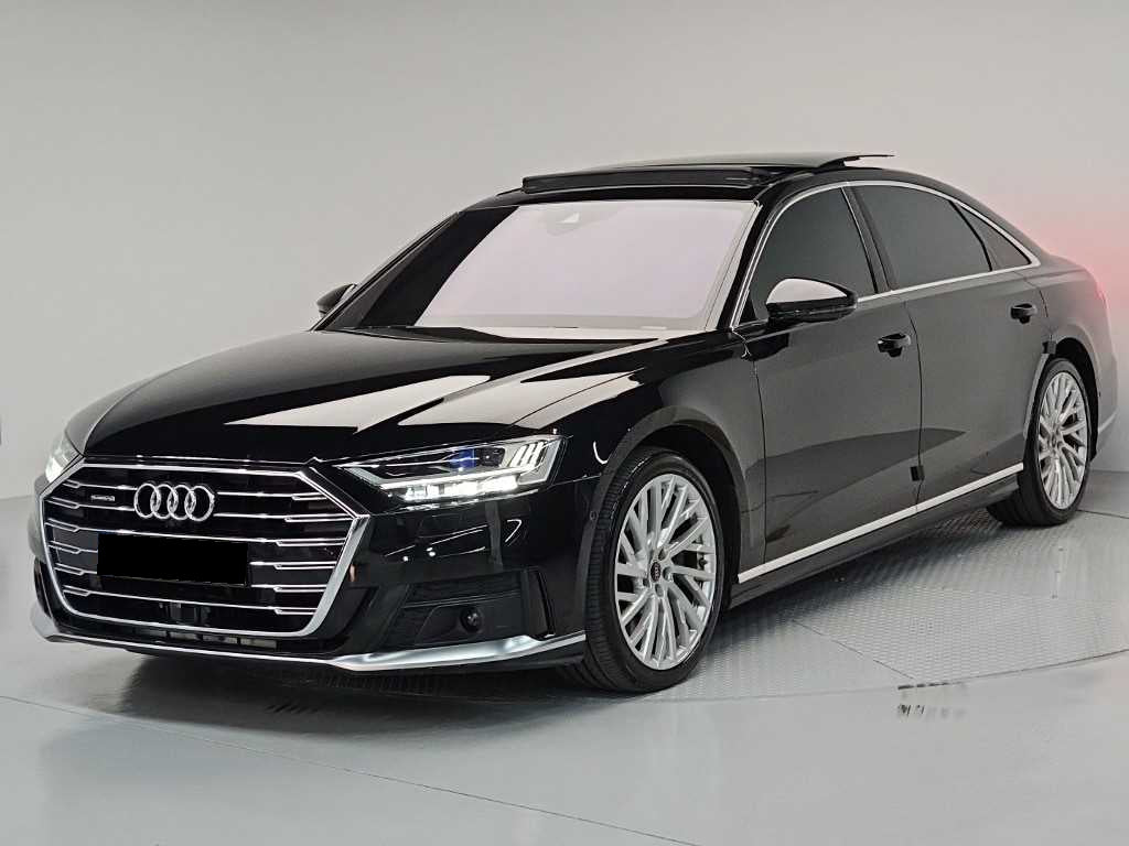 Audi A8 — photo 01