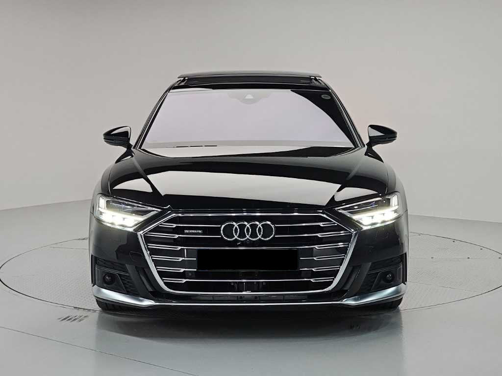 Audi A8 — photo 02
