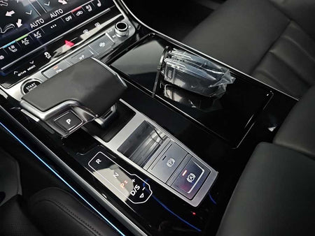 Audi A8 — photo 08