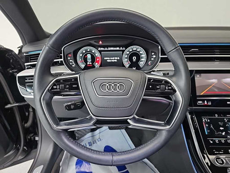 Audi A8 — photo 09