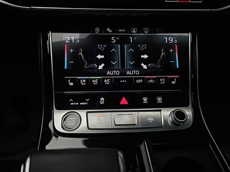 Audi A8 — photo 10