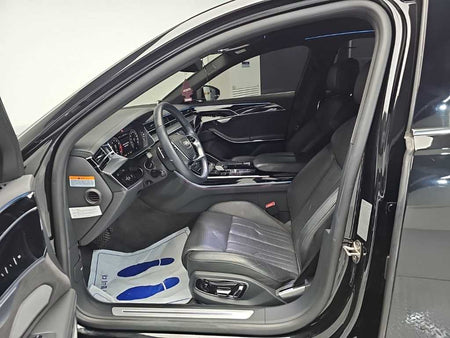 Audi A8 — photo 11