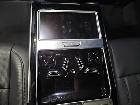 Audi A8 — photo 14