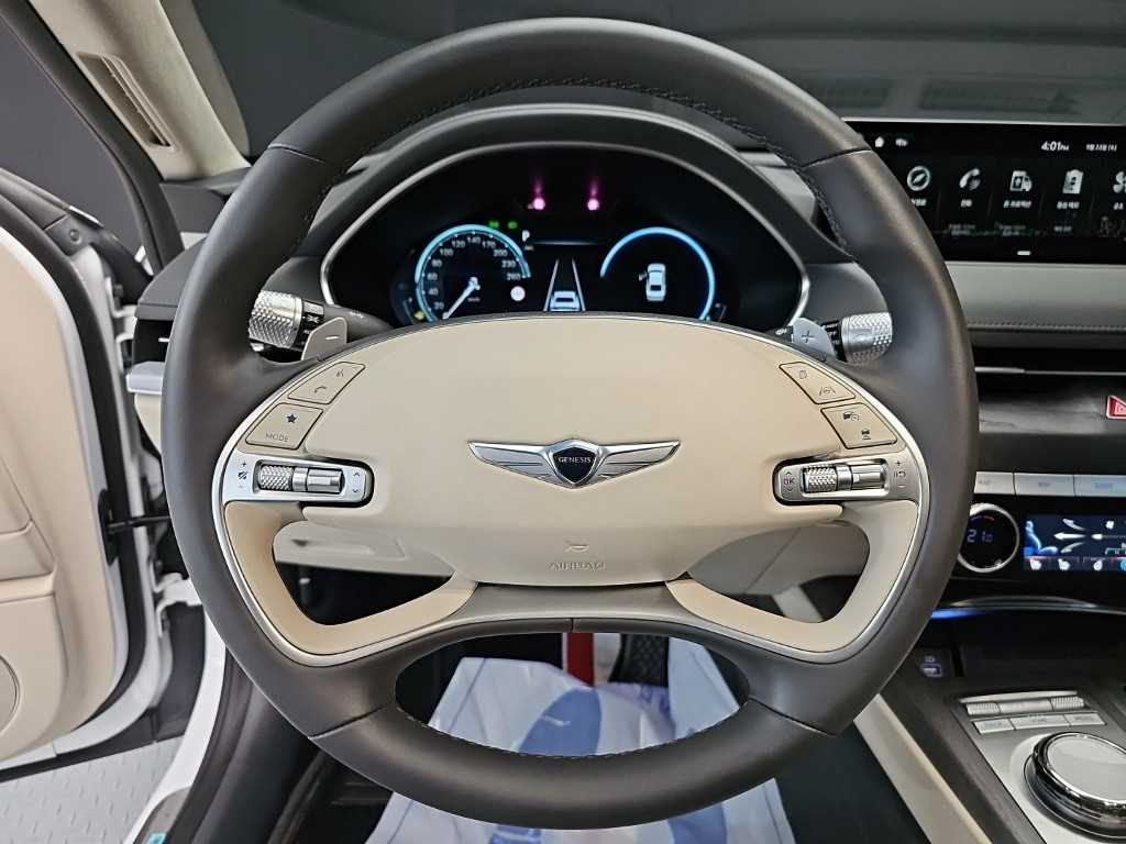 Genesis G80 — photo 09