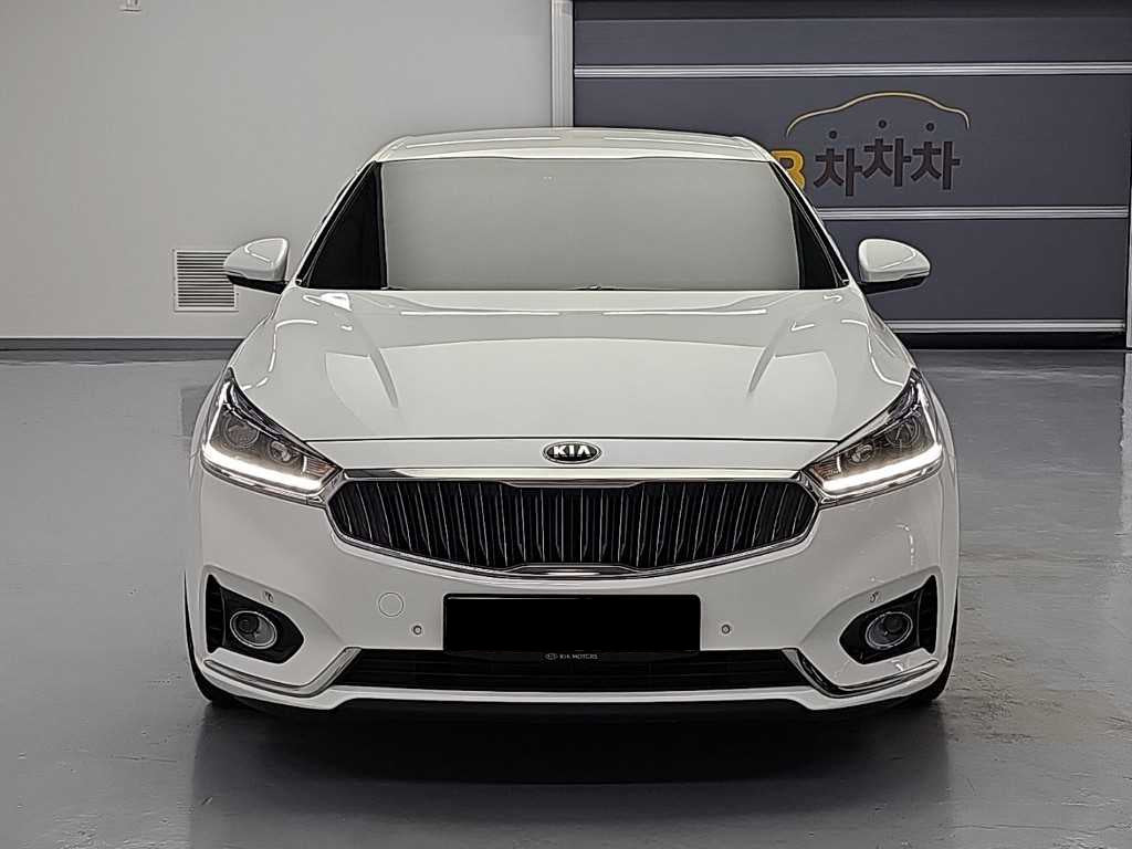 Kia K7 — photo 02