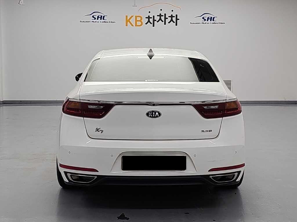 Kia K7 — photo 03