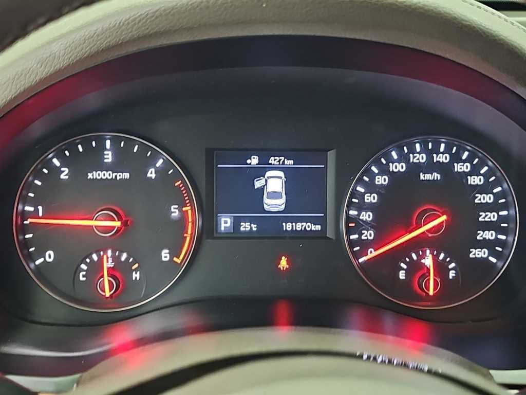 Kia K7 — photo 06