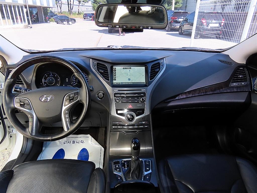 Hyundai Grandeur — photo 07