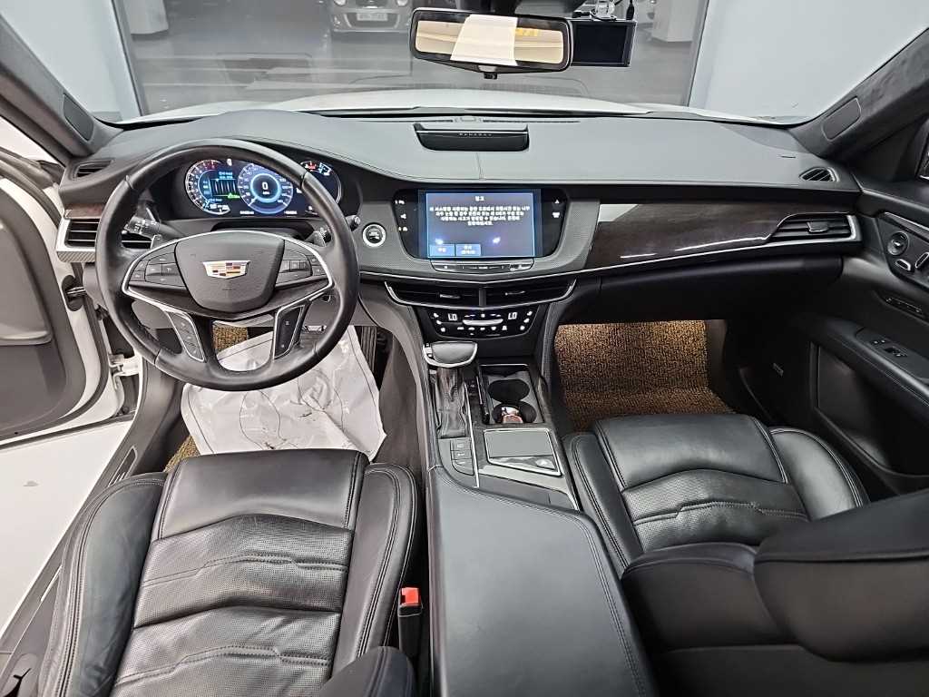 Cadillac CT6 — photo 07