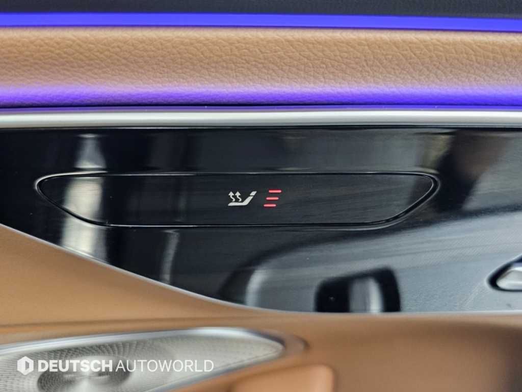 Mercedes-Benz E-Class — photo 16