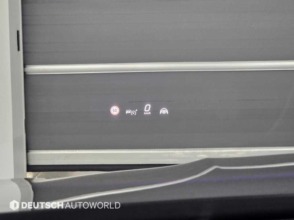 Mercedes-Benz E-Class — photo 17