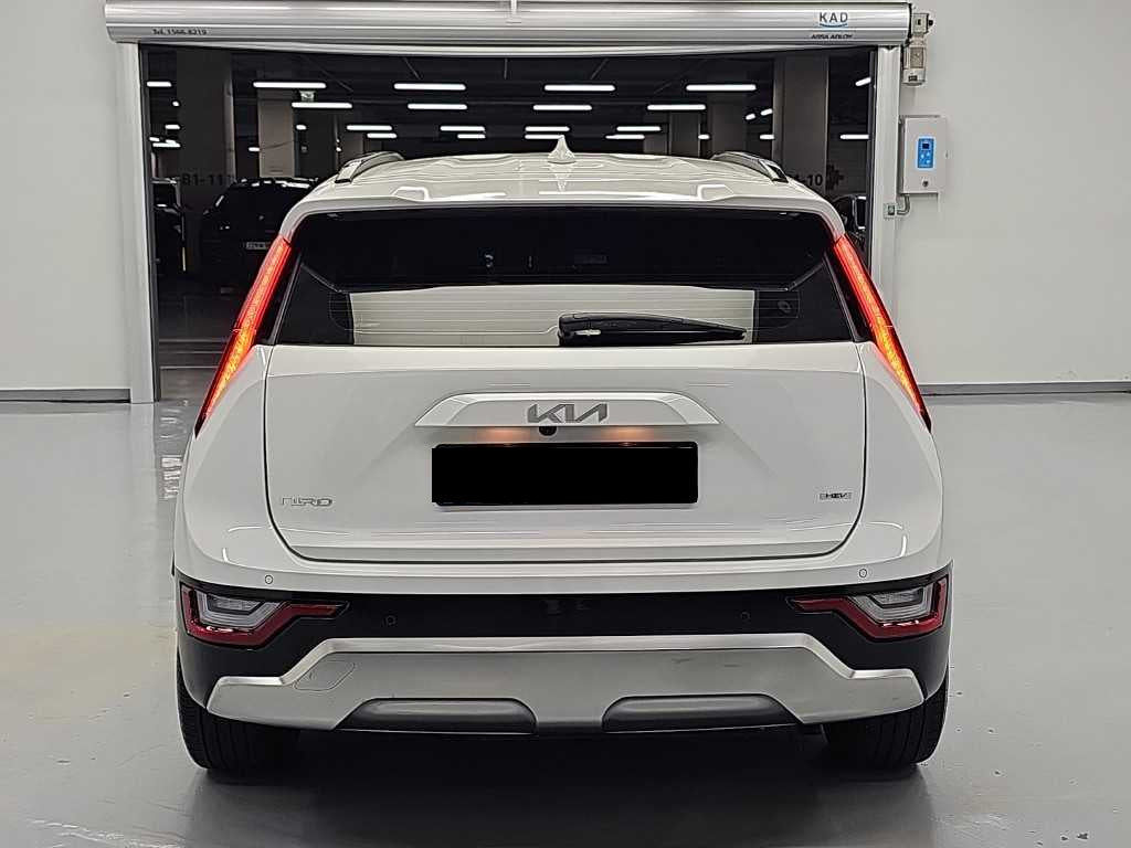 Kia Niro — photo 03