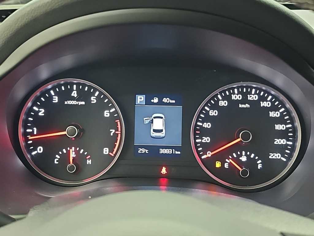 Kia Stonic — photo 06