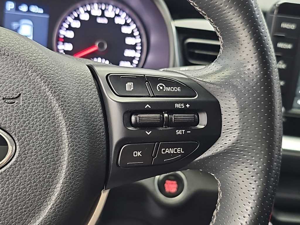 Kia Stonic — photo 16