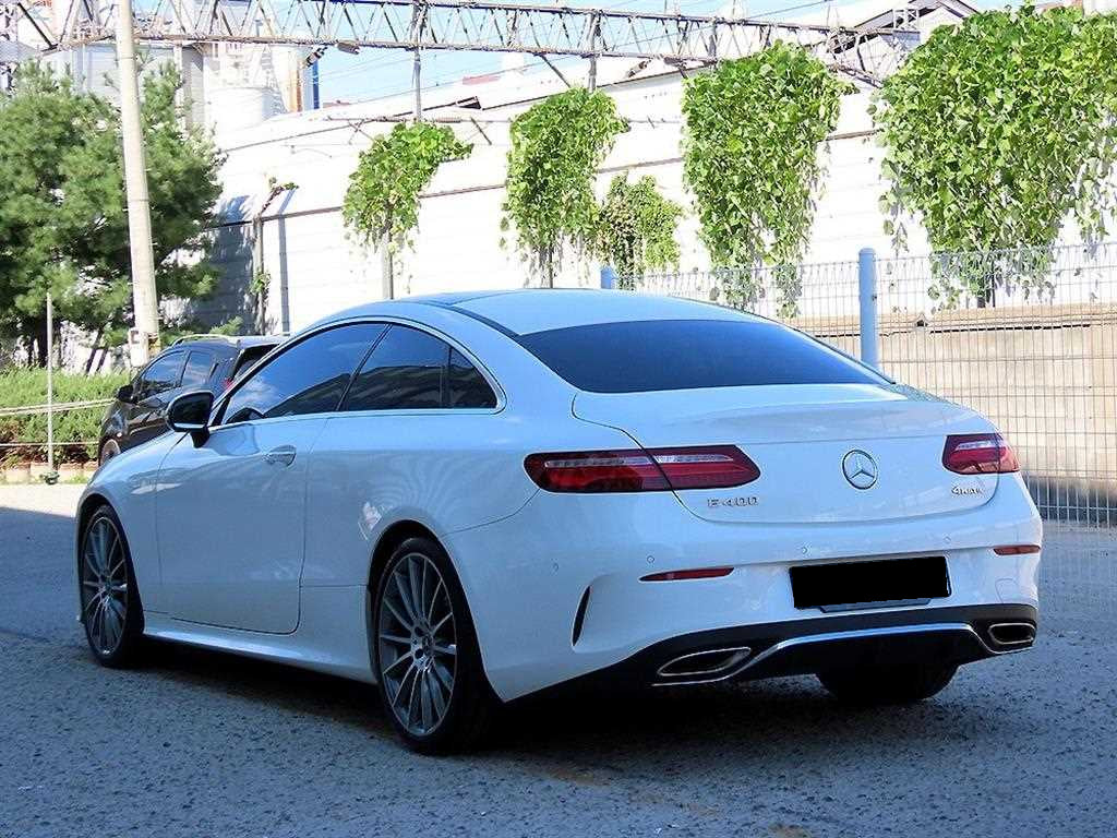 Mercedes-Benz E-Class — photo 03