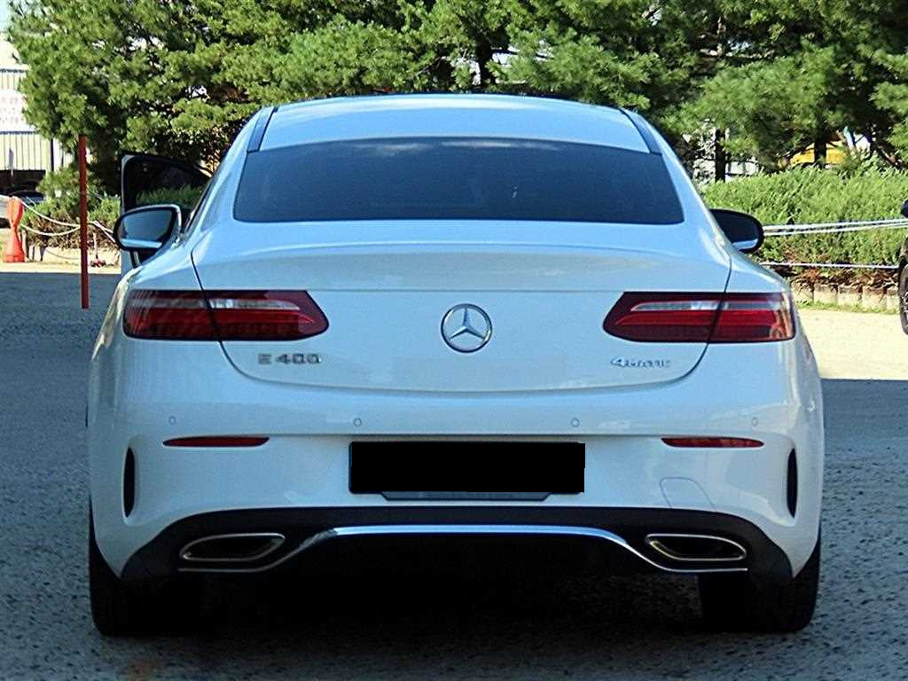 Mercedes-Benz E-Class — photo 04