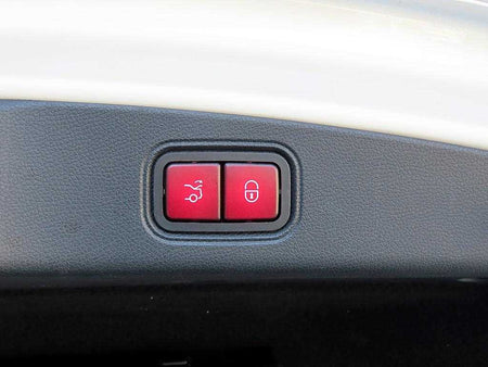 Mercedes-Benz E-Class — photo 16