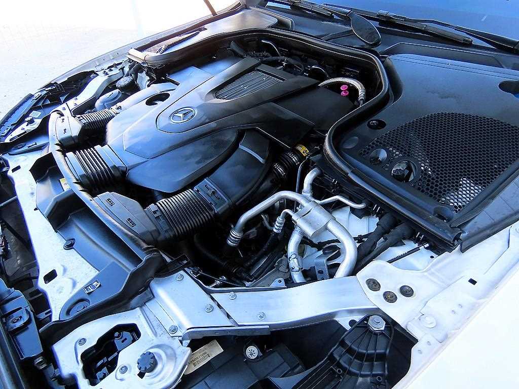 Mercedes-Benz E-Class — photo 19