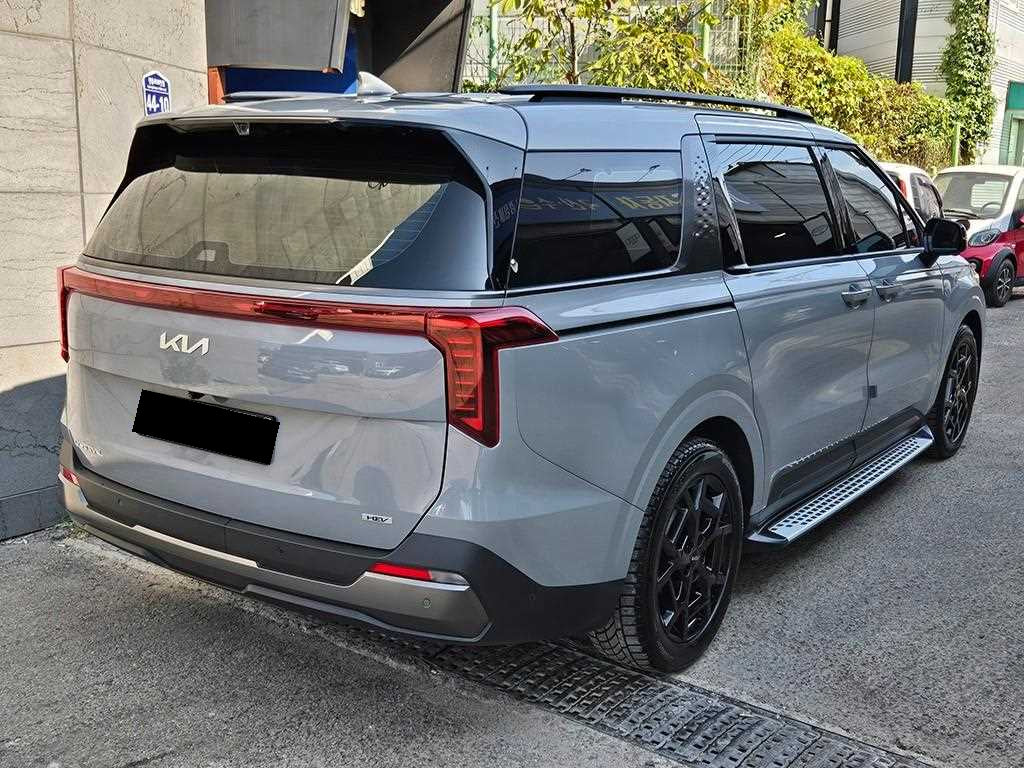 Kia Carnival — photo 03