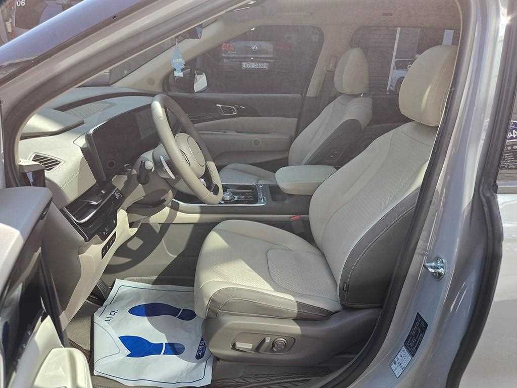 Kia Carnival — photo 05
