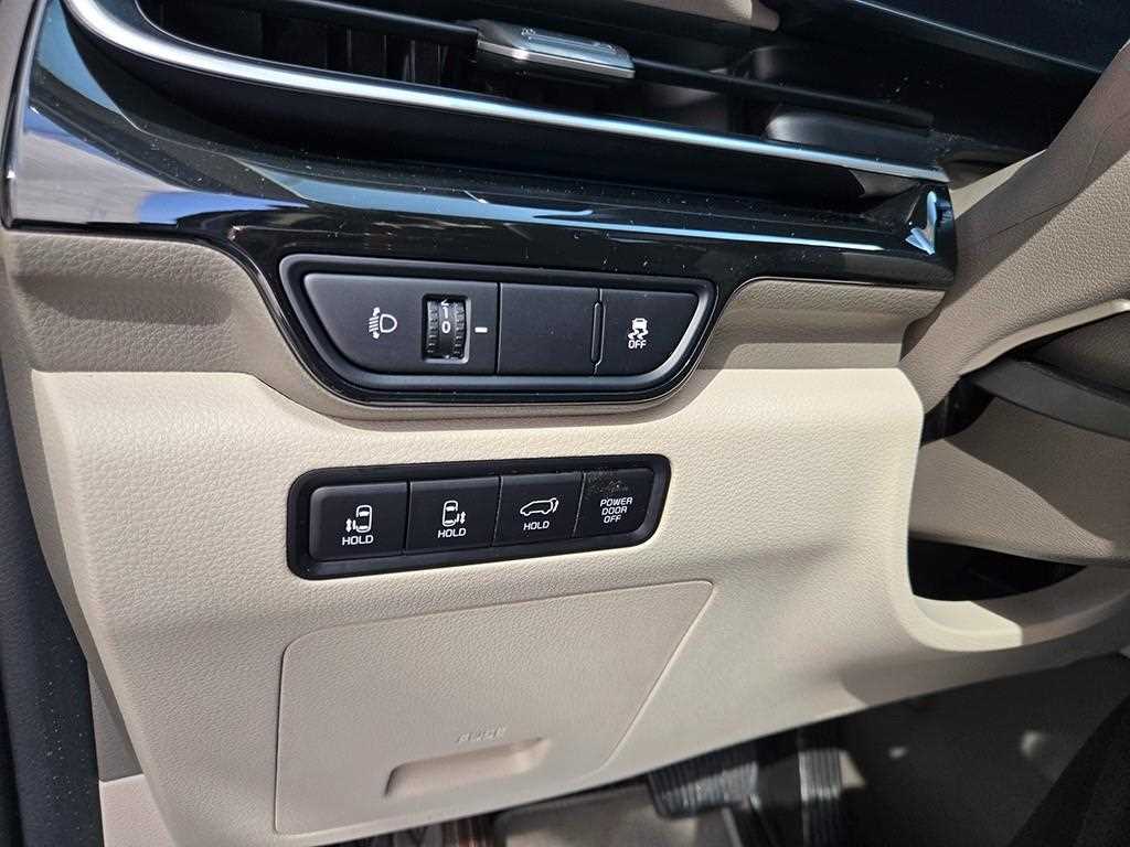 Kia Carnival — photo 14