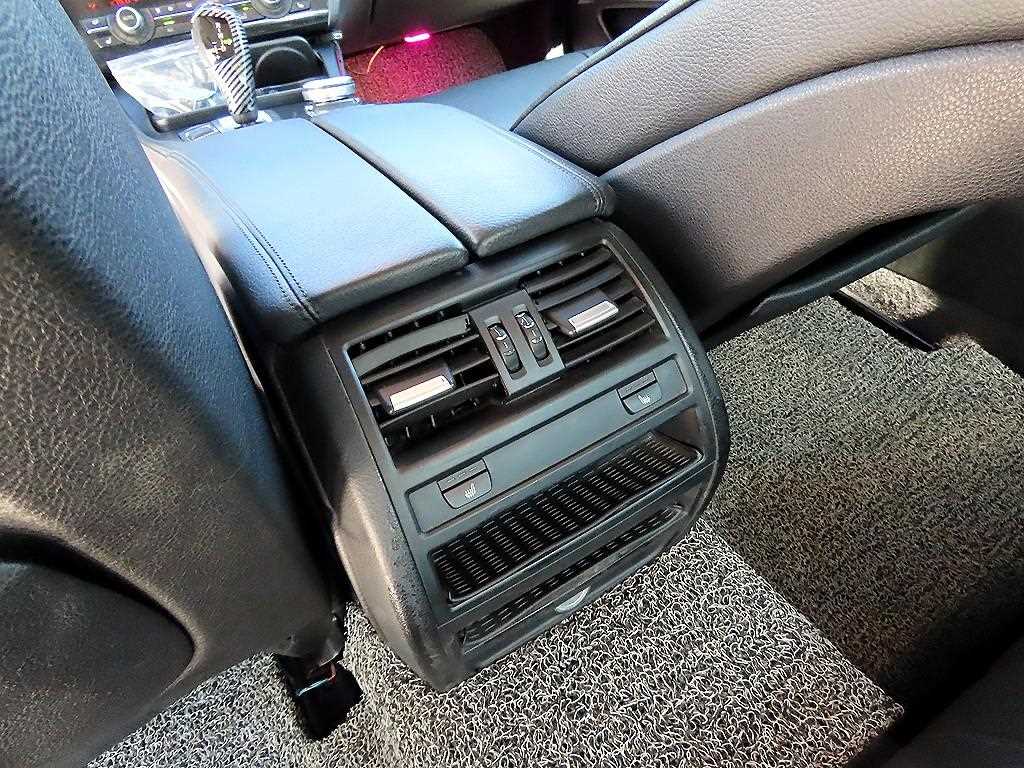 BMW 5-Series — photo 17