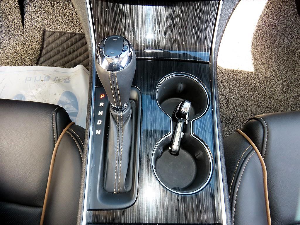 CHEVROLET Impala — photo 10