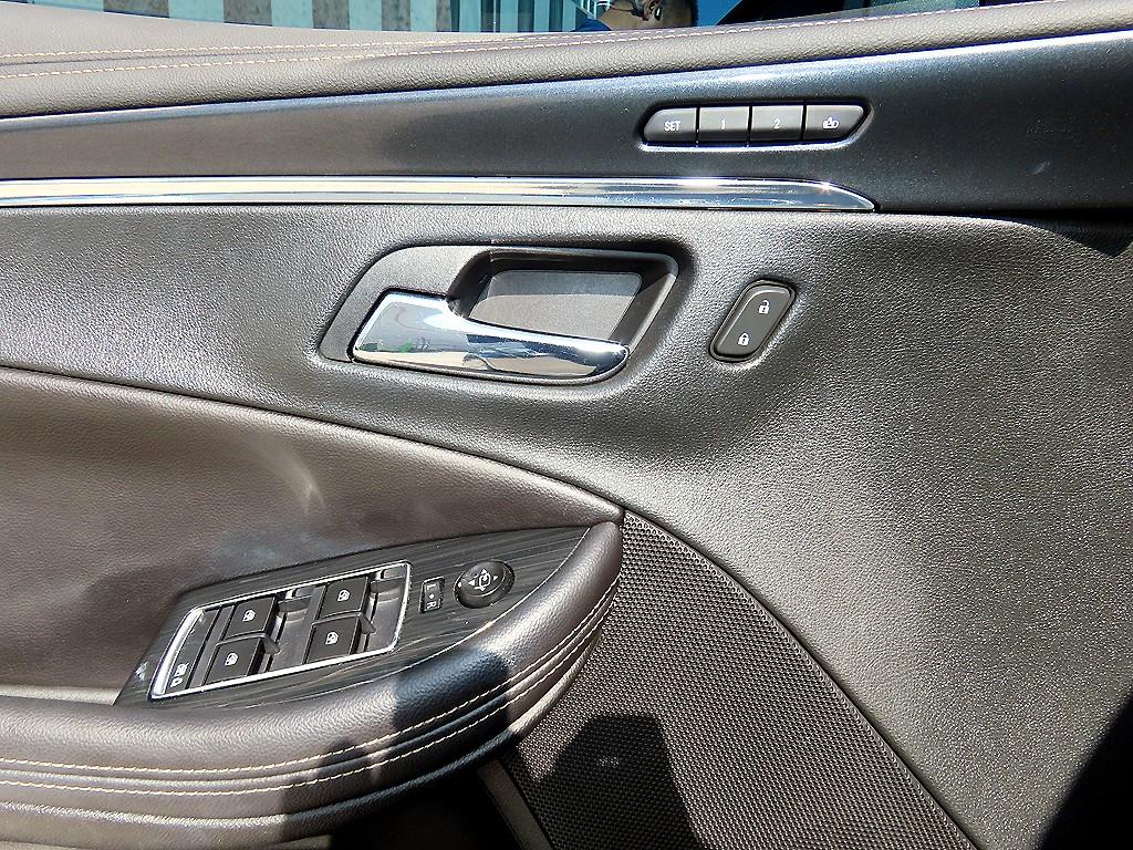 CHEVROLET Impala — photo 11