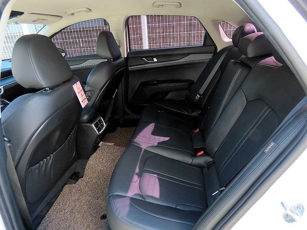 Kia K5 — photo 06