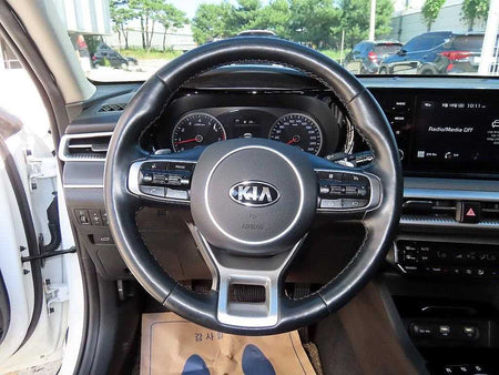 Kia K5 — photo 08